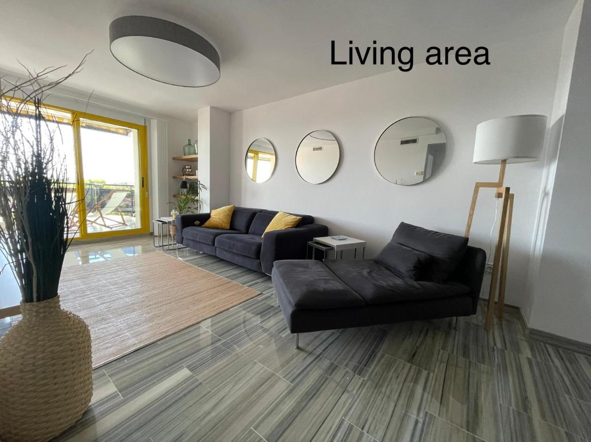 Vistas Al Mar, En El Club Nautico De Sant Carles De La Rapita, 3 Apartament